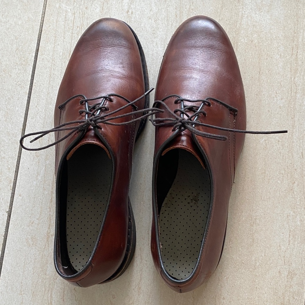 Allen Edmonds Men's Chestnut Brown Leather Oxfords